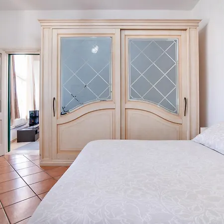 The Golden Hour, Luxury With A Panoramic View