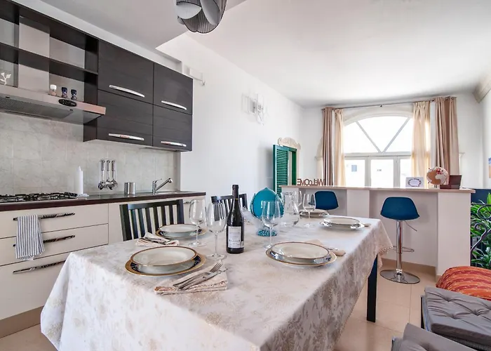 The Golden Hour, Luxury With A Panoramic View